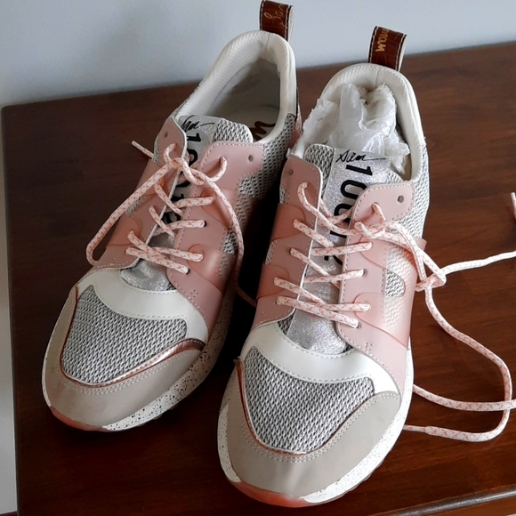 Sam Edelman Shoes - NWOT Sam Edelman Darsie sneaker